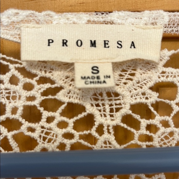 Promesa Elegant Lace Cover-Up - Picture 2 of 5